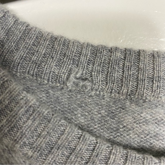 Cashmere sweater Blanket Stitch Crew neck long lined exposed seam Theory - Picture 9 of 9